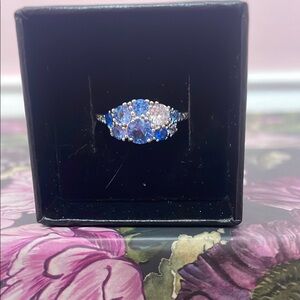 Elegant Blue and Silver Women's Ring size 6